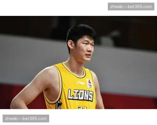 胡金秋左肩肌肉拉伤确诊 骨头韧带无碍半月可回归