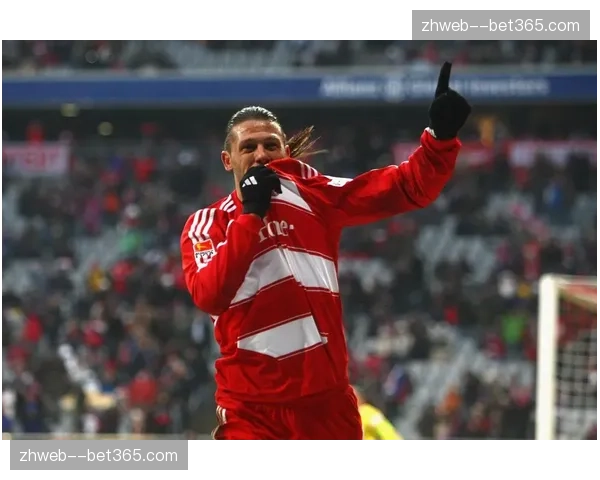 曼联后腰控制力分析，安德森与梅努搭配效果评估